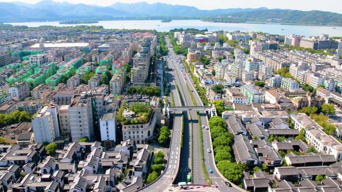 杭州市区西湖大道定安路车流风景延时