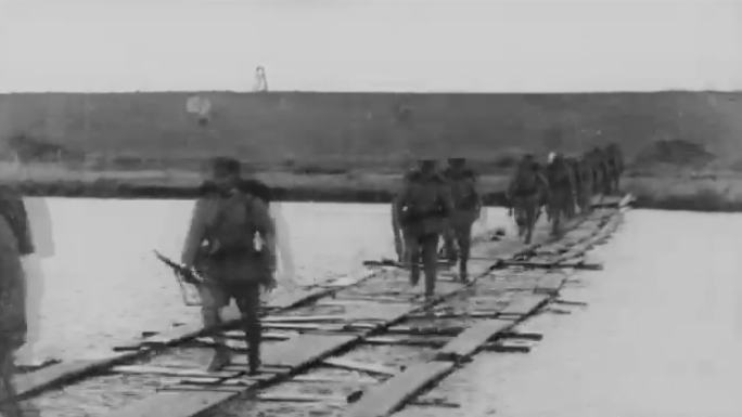 日军浮桥过河 日军搭建浮桥 日本陆军工兵