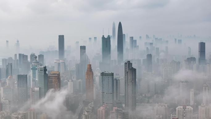 航拍深圳城市低空云海