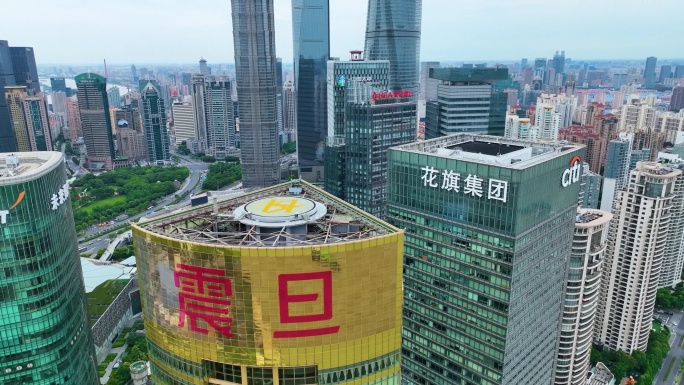 上海市外滩陆家嘴东方明珠塔高楼大厦摩天大