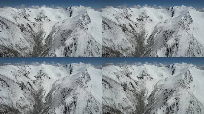 天山喀尔里克冰川雪山