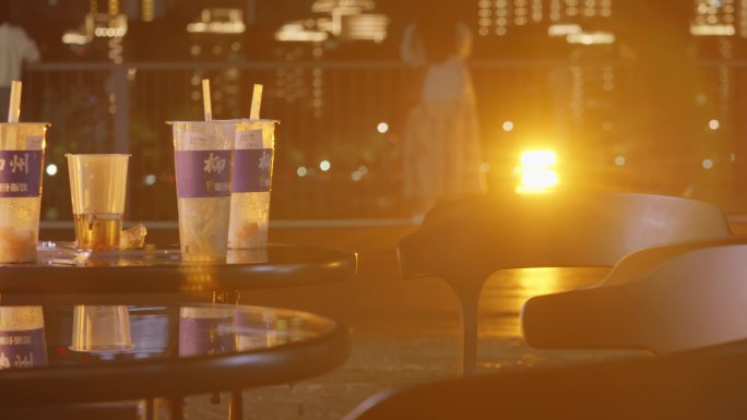 灯光 人流 杯子 饮料杯 时间流逝 旅行