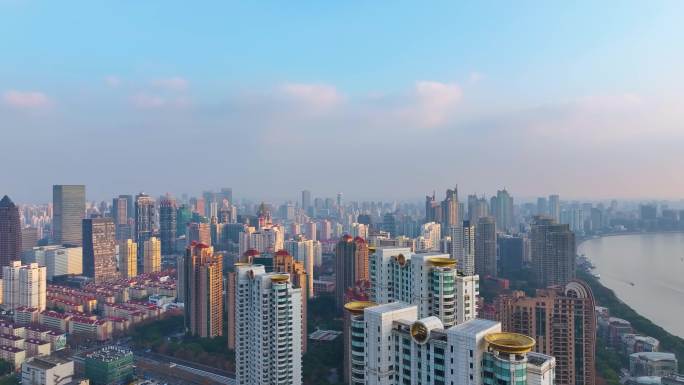 上海浦东新区陆家嘴三件套航拍高楼大厦摩天