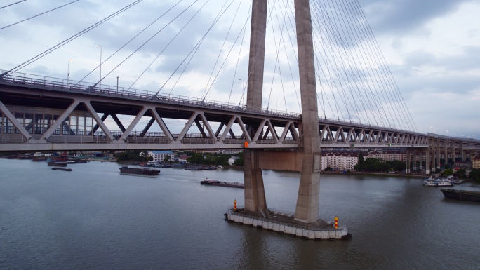 上海闵浦二桥交通日落大气航拍长镜头