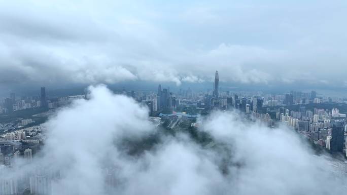 航拍深圳城市低空云海景观