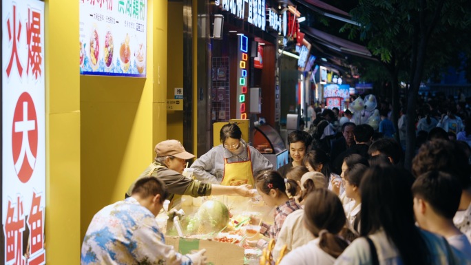 假期拥挤人流 武汉户部巷景点游客旅游人群