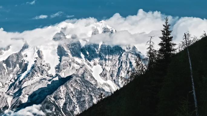 雅拉雪山