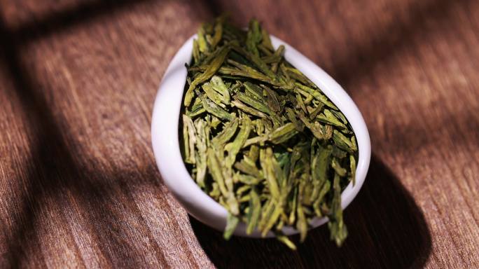 旋转的龙井茶叶传统文化茶道茶文化