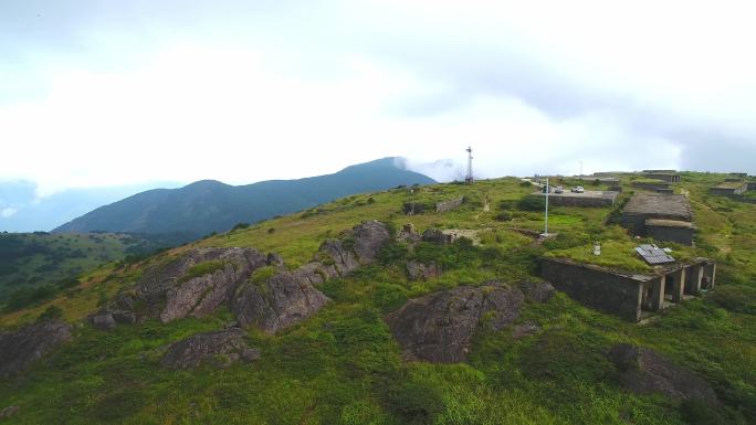 航拍武夷山黄岗山最高峰峡谷草甸森林云海