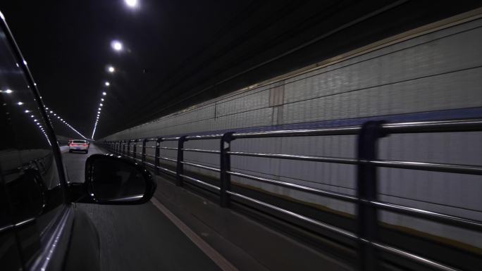 隧道 汽车隧道 穿越隧道 汽车 隧道行驶