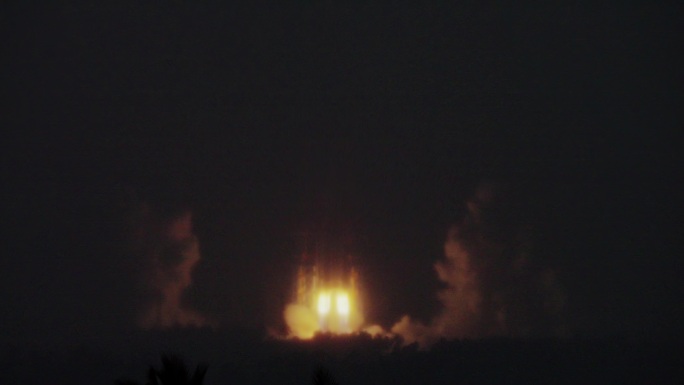 嫦娥六号探月长征五号火箭发射升格实拍空镜