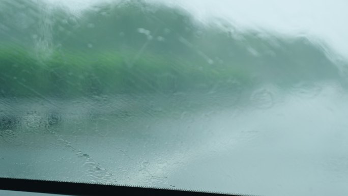 雨天高速开车副驾驶位暴雨C0385