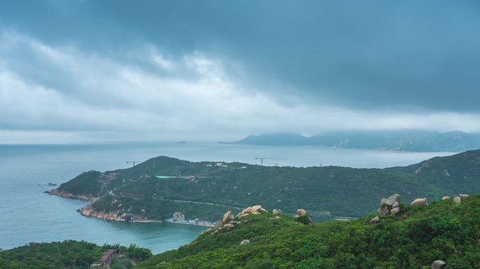 二四年海岛暴风雨来临前的云