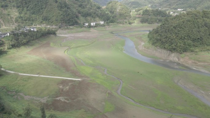 汉江支流 江边草地