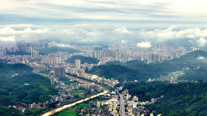 森林 大山 山川