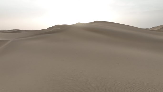 新疆塔克拉玛干沙漠航拍风景