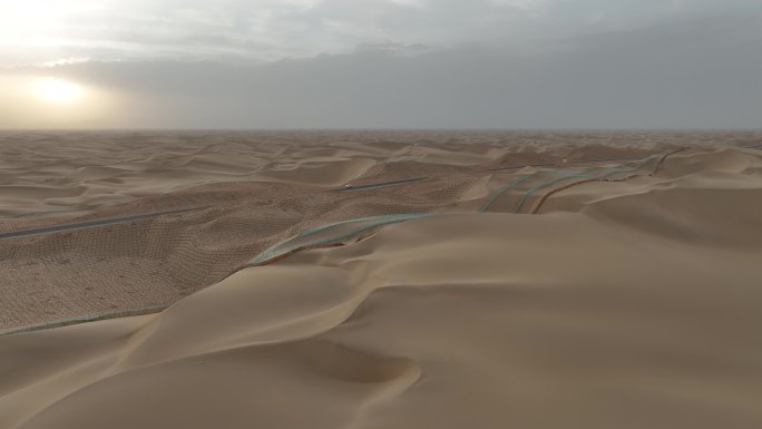 新疆塔克拉玛干沙漠公路航拍风景