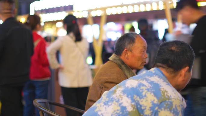 浙江省杭州市武林夜市夜晚夜景逛街购物人群