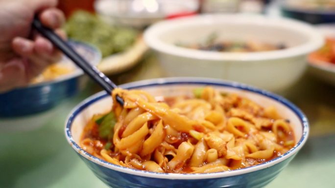 山西临汾市特色美食中式美食传统面食刀削面