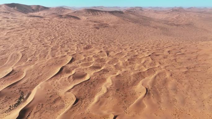 航拍内蒙古阿拉善荒野沙漠无人区自然风景