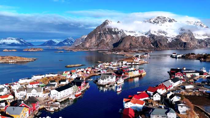 4K航拍挪威亨宁斯维尔小镇自然风光