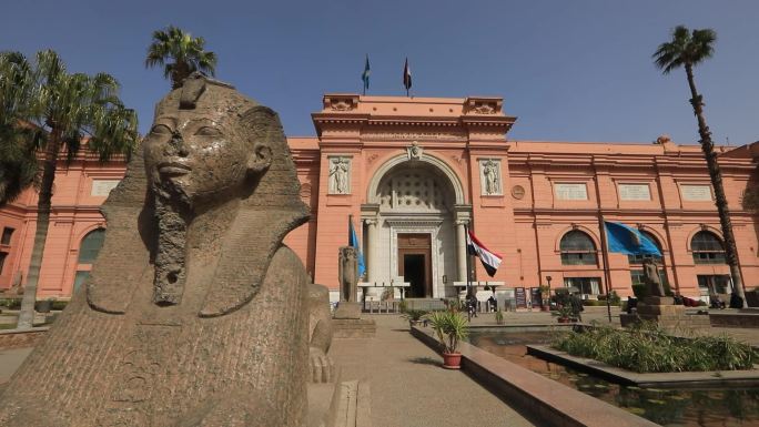 埃及博物馆 古文明 雕塑石像 游客