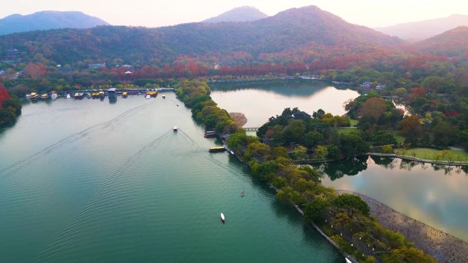 浙江省杭州市西湖景区苏堤三潭印月小瀛洲雷