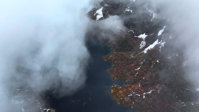 4K航拍挪威罗弗敦群岛云雾下的风光