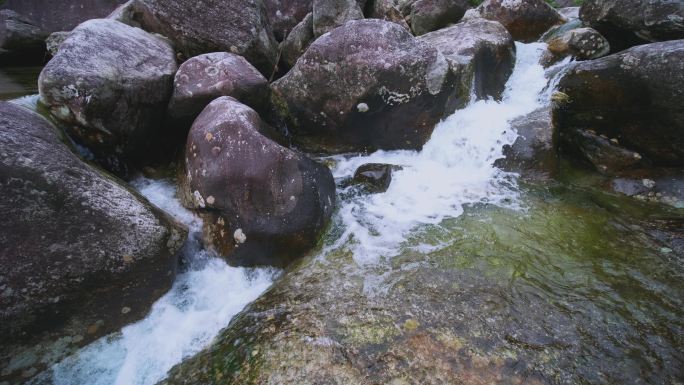 水流水山溪瀑布水流溪流清澈纯净
