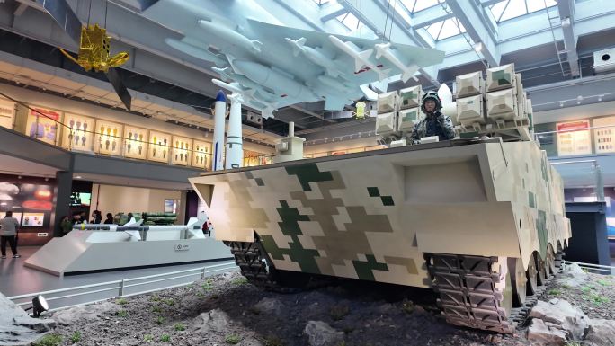 渭南军事博览园坦克轰炸机运兵车装甲车