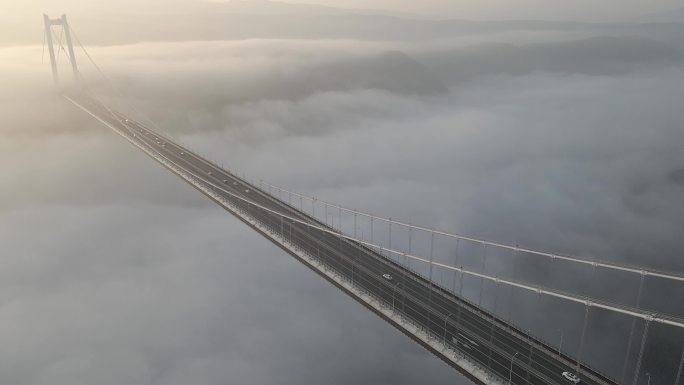 龙江大桥日出云海全景