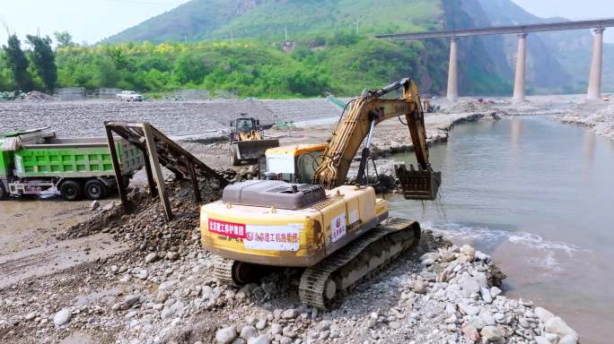 航拍河道施工 水利建设 水利施工