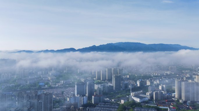 初夏九江平流雾航拍延时