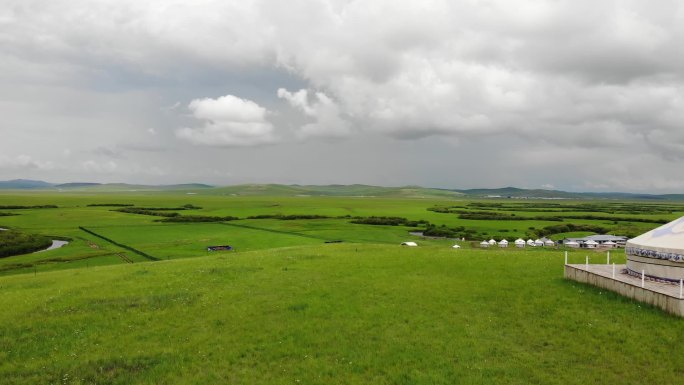 内蒙草原乌拉盖九曲湾草原航拍4