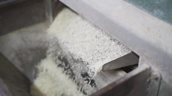 台山大米制作全过程 包含碾米机 烹饪过程