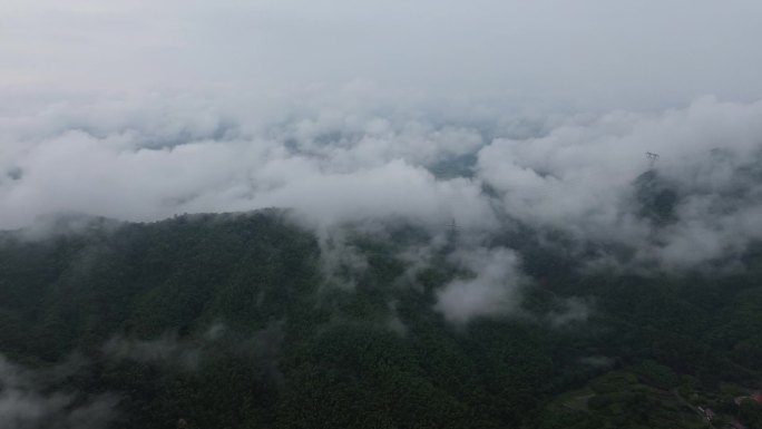 航拍，大山，山峰，连绵起伏，原始森林