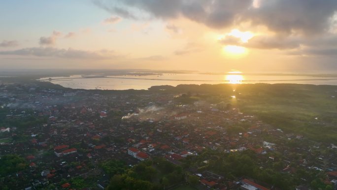 日出下的巴厘岛风光航拍