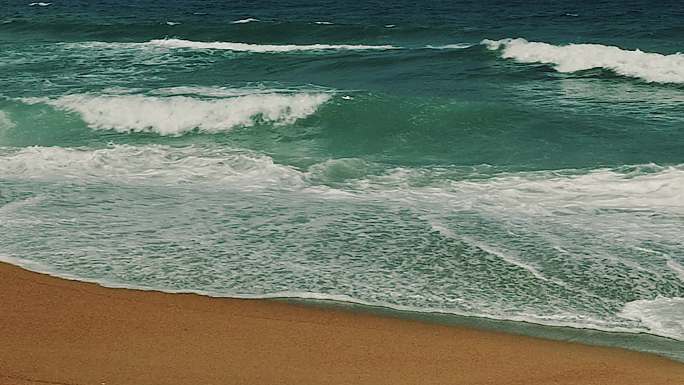 海浪沙滩实拍视频