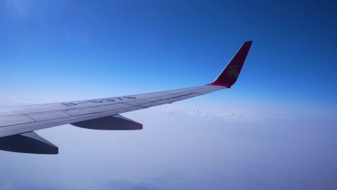 4K飞机机场跑道滑行起飞高空穿越云层