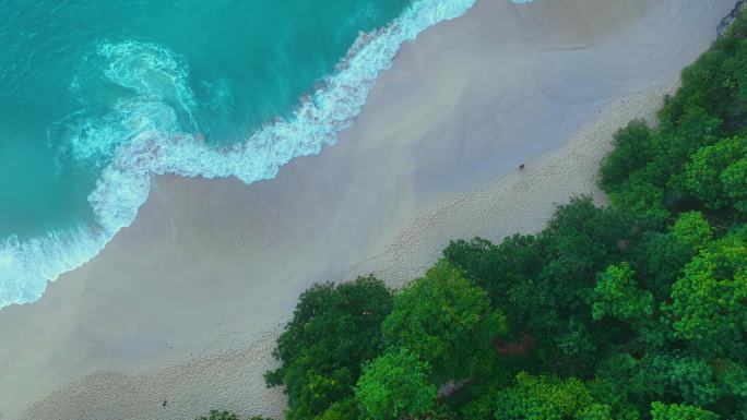巴厘岛精灵沙滩风光航拍