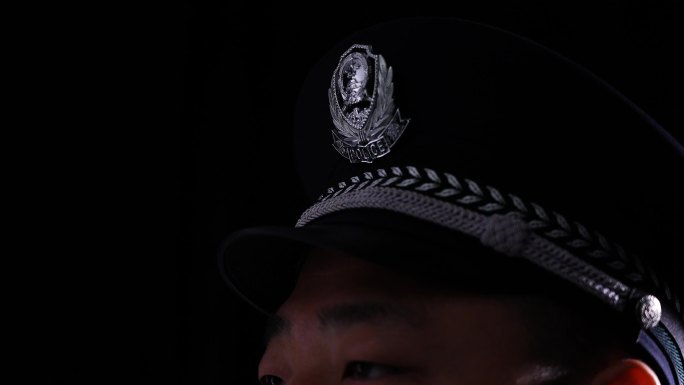 公安形象 警察形象 警察敬礼 戴警帽