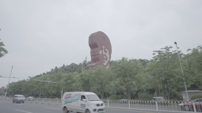 路边雷锋雕像