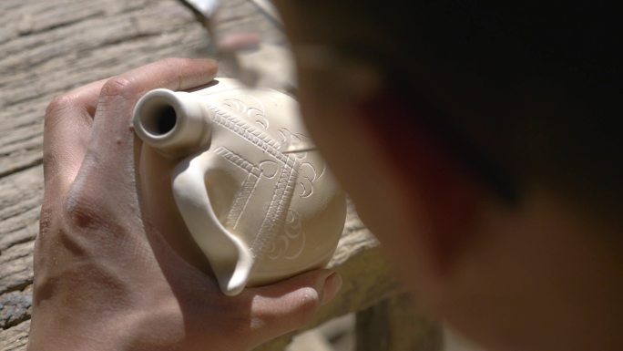 工匠陶瓷雕刻