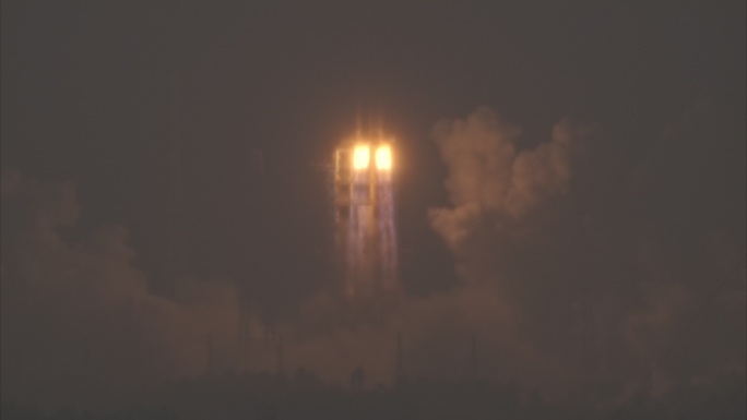 嫦娥六号发射与尾焰
