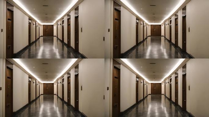 长长的黑暗酒店走廊