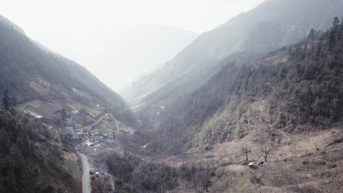 山间公路山间村落 航拍