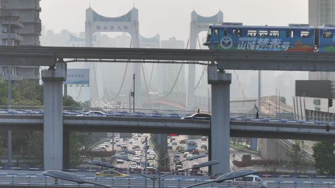 重庆鹅公岩杨家坪车流轻轨航拍