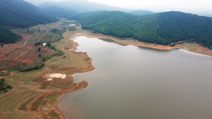 航拍江西安福县洲湖镇跃进水库（水渠）