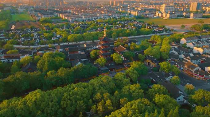 枫桥景区寒山寺塔顶夕阳