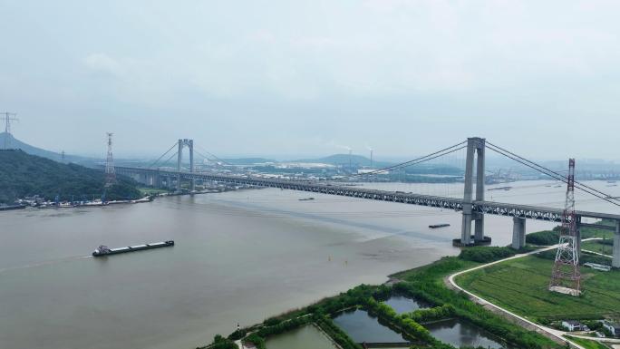 原创4K航拍扬州长江五峰山大桥